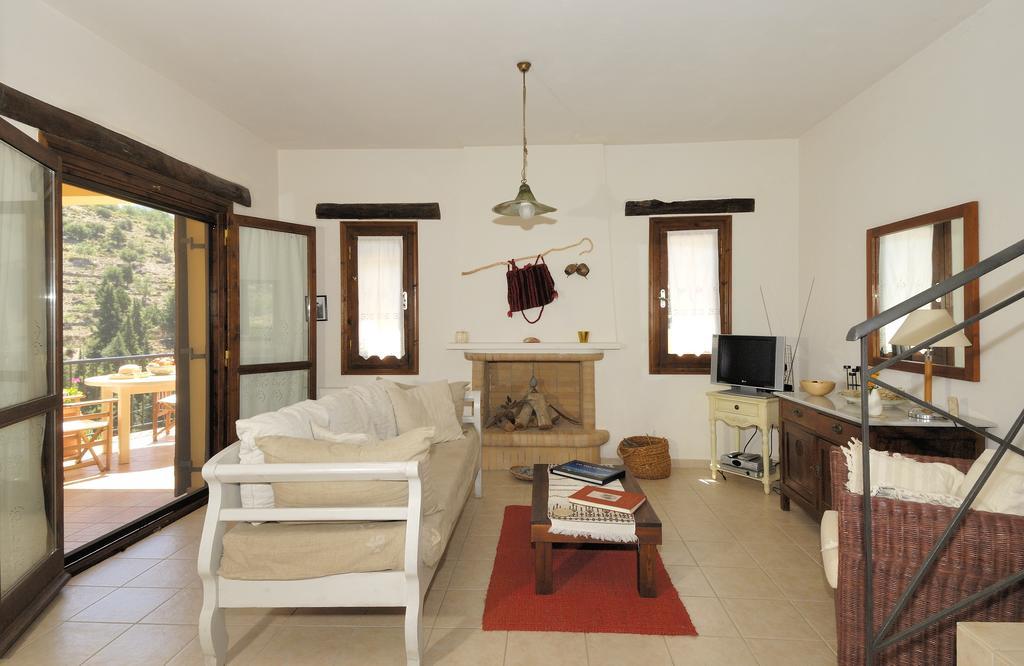Villa Oreinothea à Thérison Extérieur photo