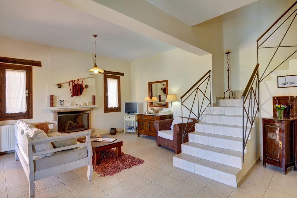 Villa Oreinothea à Thérison Chambre photo